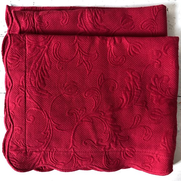 NWOT: Pair | Red Matelassé Standard Pillow Shams - Picture 6 of 9